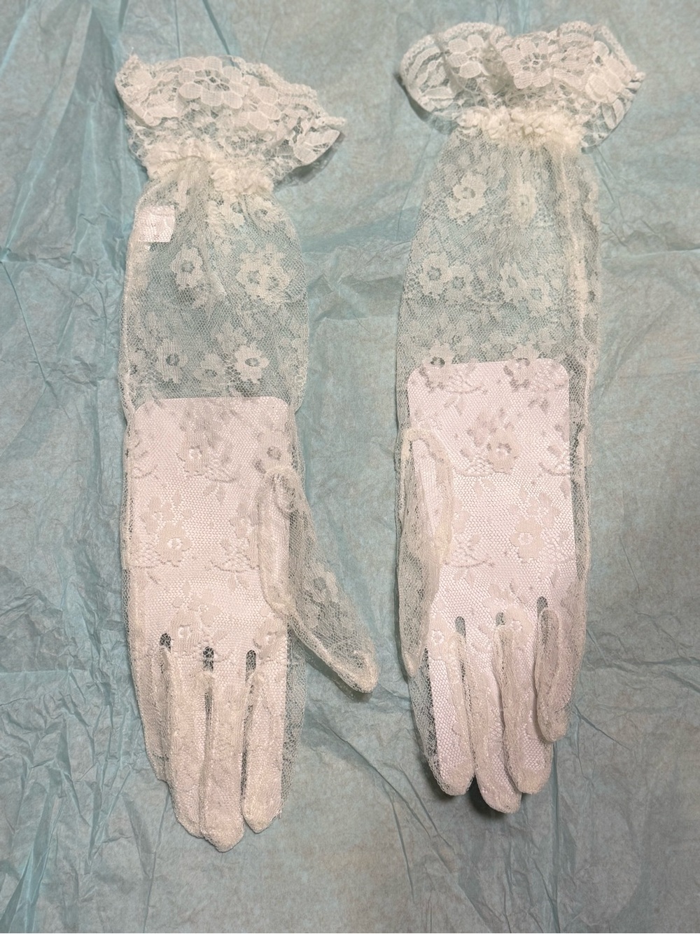 Vintage White Floral Lace Opera Costume Gloves One Size